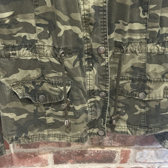 Camouflage light weight jacket - Picture 4 of 4